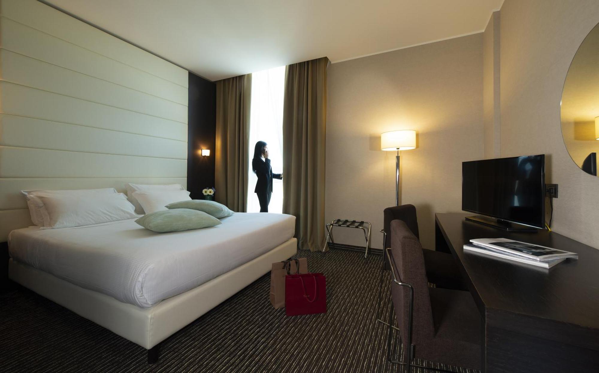 H2C Hotel Milanofiori Assago Esterno foto